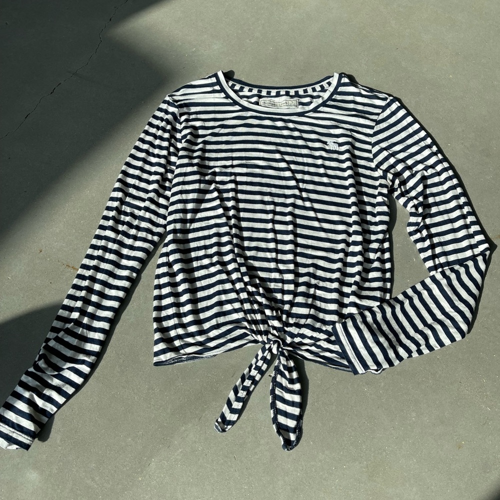 Abercrombie stripped long sleeve